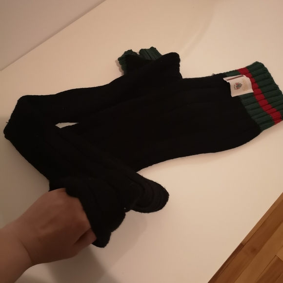 authentic Gucci scarf - Picture 3 of 11